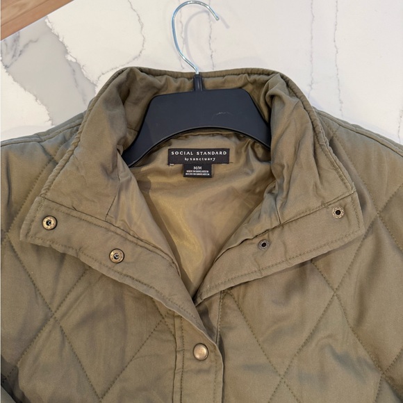 Social Standard by Sanctuary Womens Quilted Twill Jacket Field Green, Medium - Picture 8 of 12